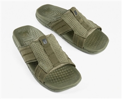 The Ruck Recovery Slide is the remedy for your post-ruck feet. The footbed features sculpted geometry to relieve and revitalize your strained ligaments and tendons.